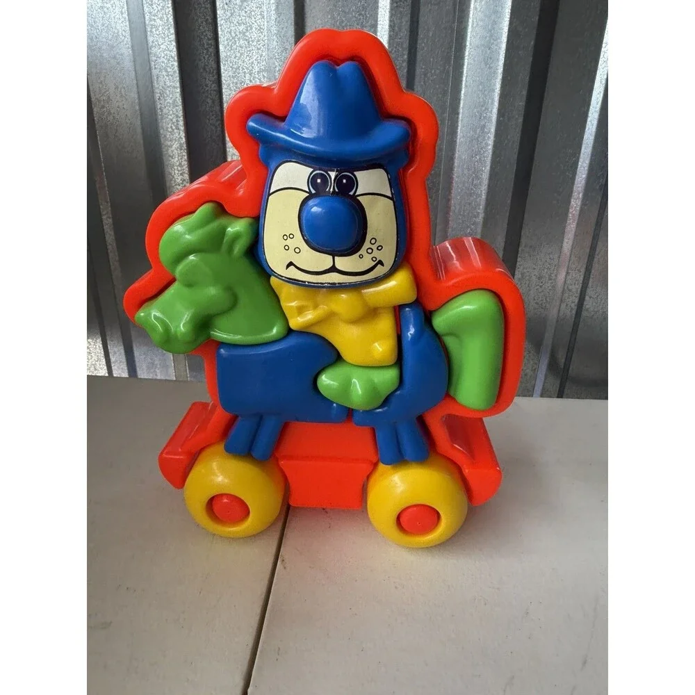 Vtg Chunky 3-D Plastic Puzzle Cowboy Hoppity  Horse on Wheels 8 Pc Amloid Blue